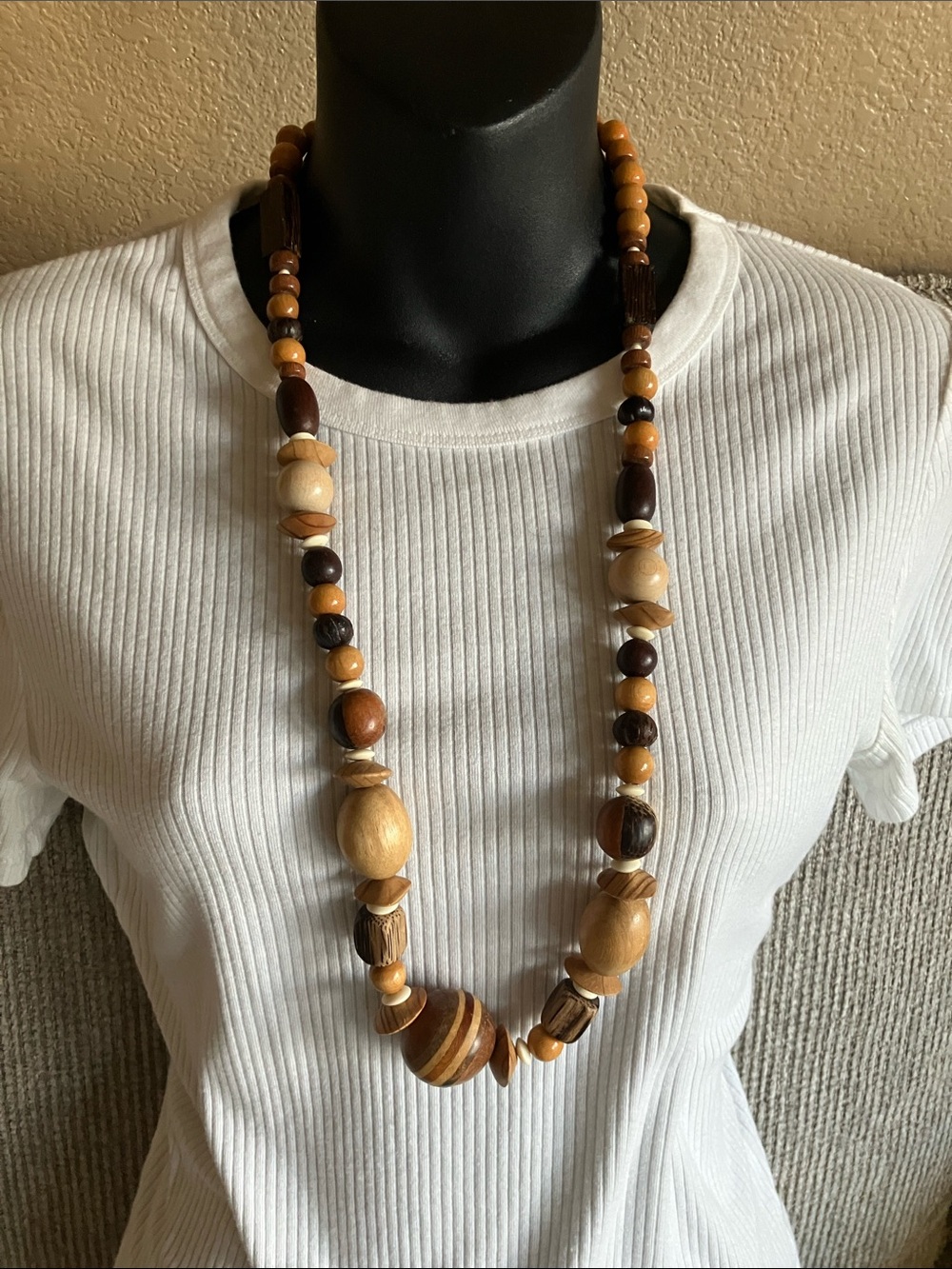 Vintage chunky bead necklace